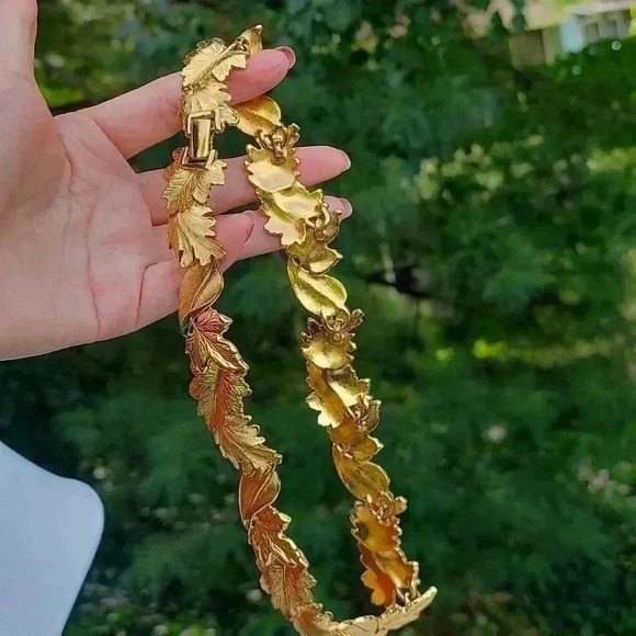 Vintage Napier leaves Gold-toned necklace - Picture 11 of 16